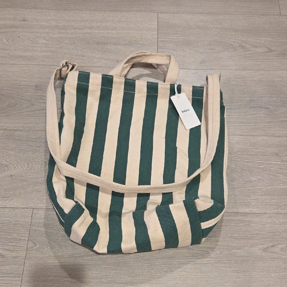 BAGGU Handbags - NWT Baggu Palm Striped Duck Bag